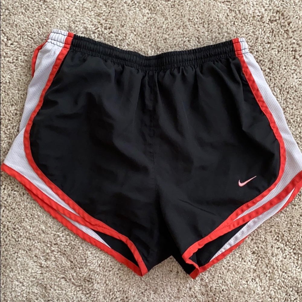 XS Nike women short